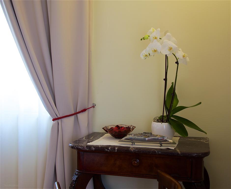Bed and Breakfast Il Giardino Segreto Sorrent Exterior foto