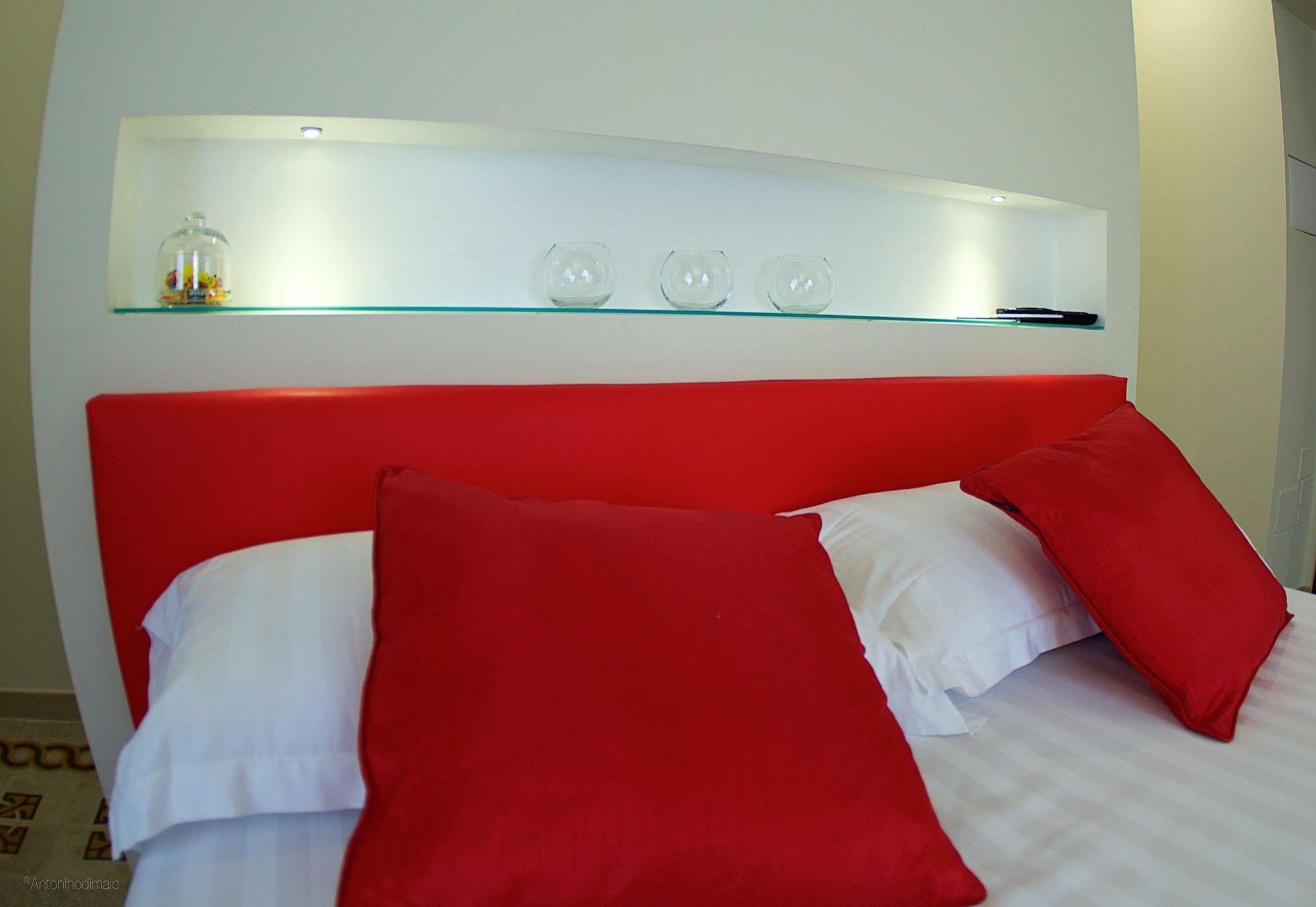 Bed and Breakfast Il Giardino Segreto Sorrent Exterior foto